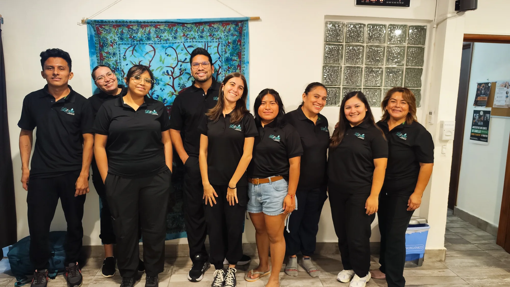 Generación de alumnos y docentes de Litsea