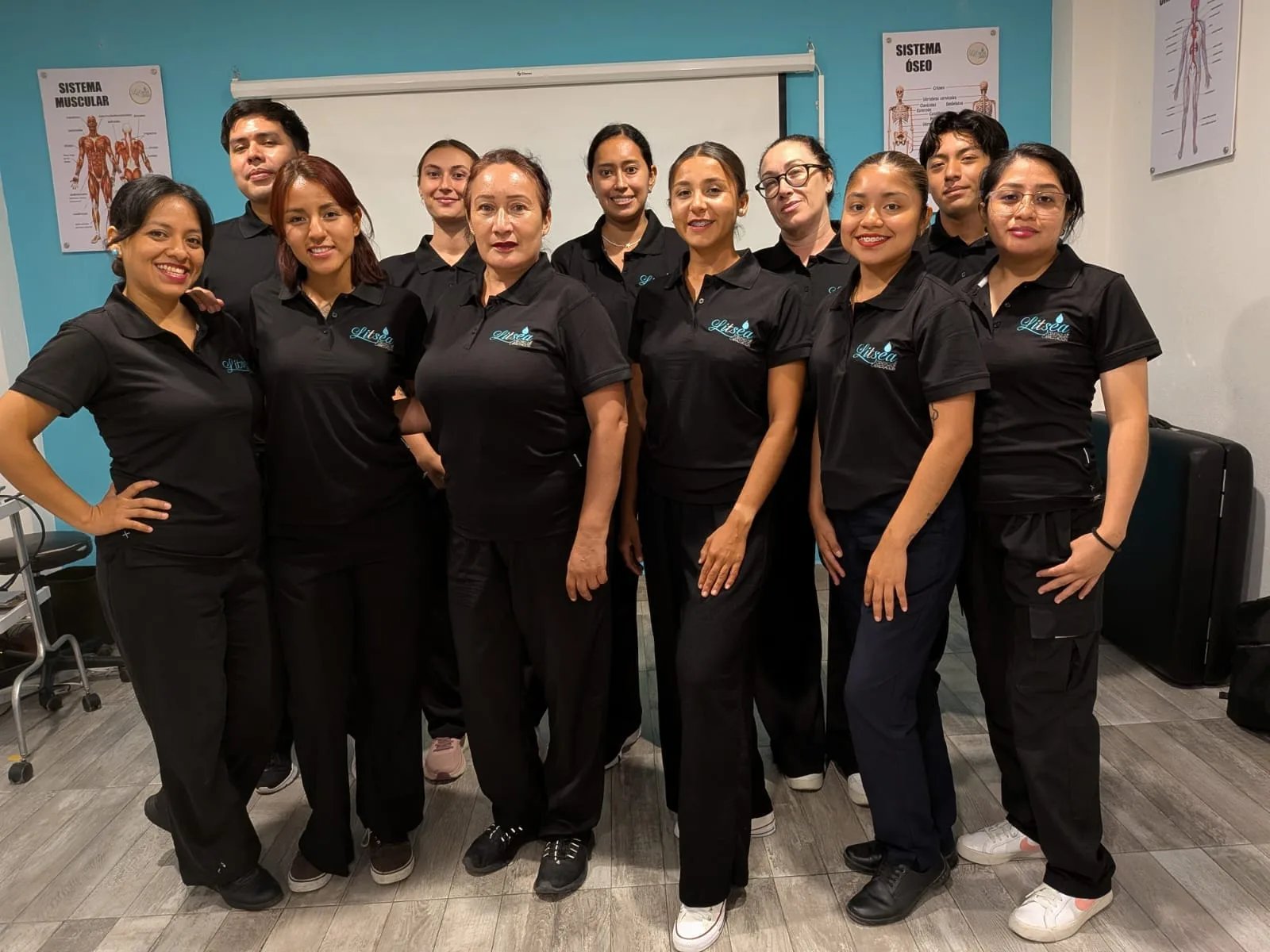 foto de grupo alumnos de masaje